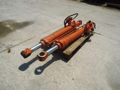 Lifting piston for Fiat Kobelco E235 sold by OLM 90 Srl