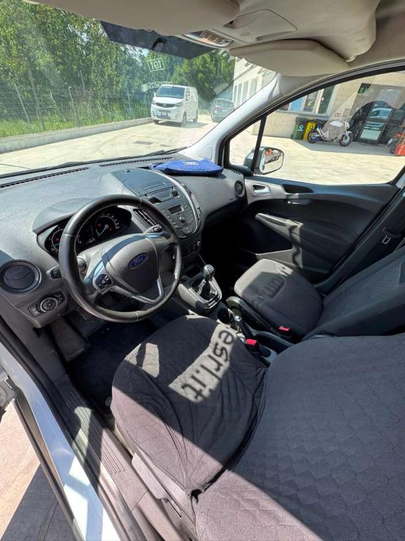 Ford Courier Photo 4