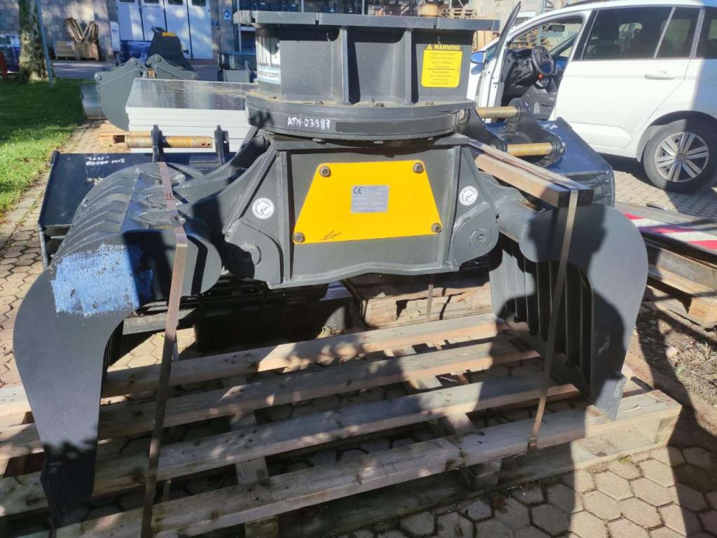 Mustang GRP450 Photo 2