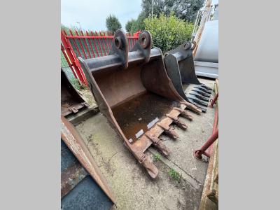 Hitachi 300 q.li sold by G.M. Service srl