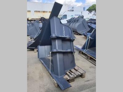 Trapezoidal ditch bucket sold by C.A. E P. Ghetti Spa