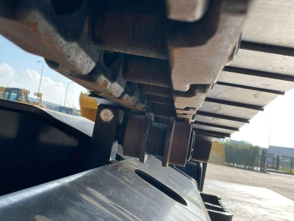 Caterpillar 324 Photo 18