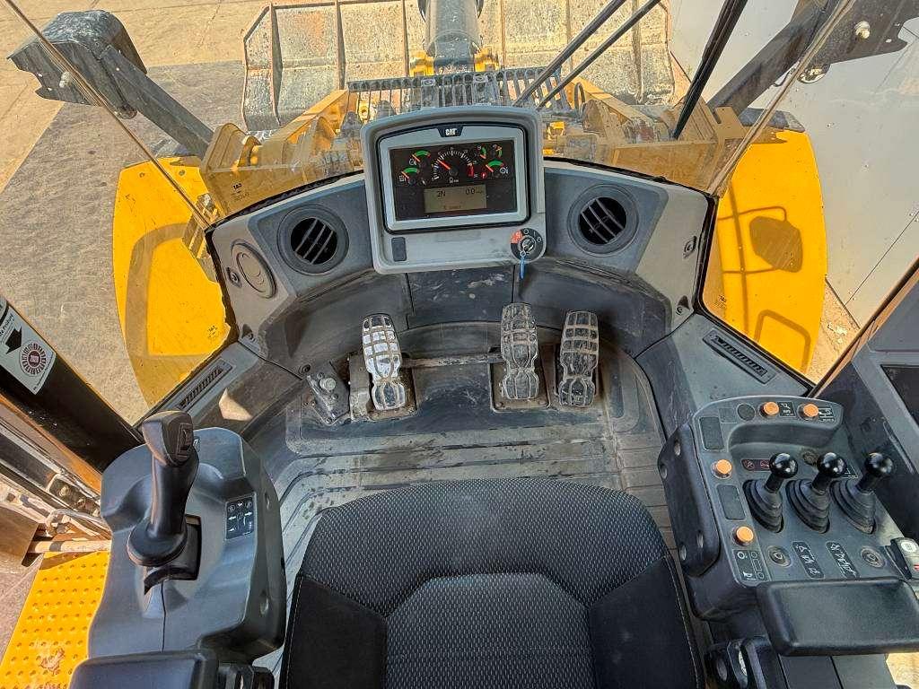 Caterpillar 966M - Automatic Greasing / 3th Function Photo 9