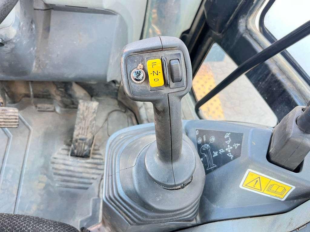 Caterpillar 444F2 - Telescopic Boom / 4WS / Hammer Lines Photo 10