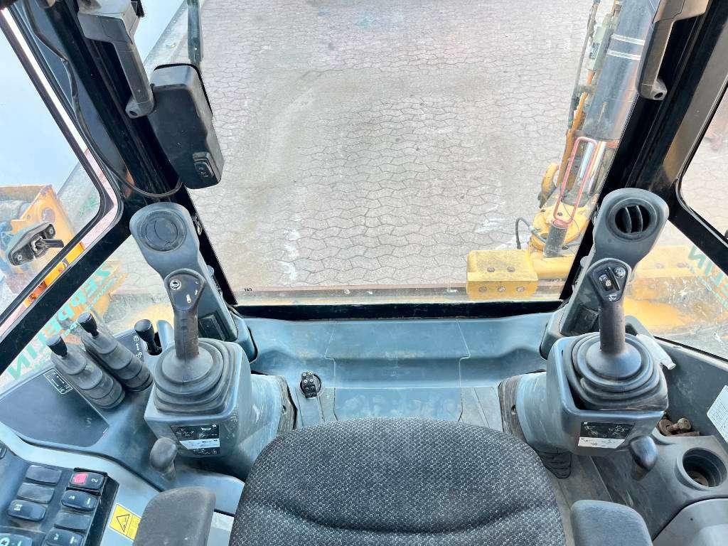Caterpillar 444F2 - Telescopic Boom / 4WS / Hammer Lines Photo 9