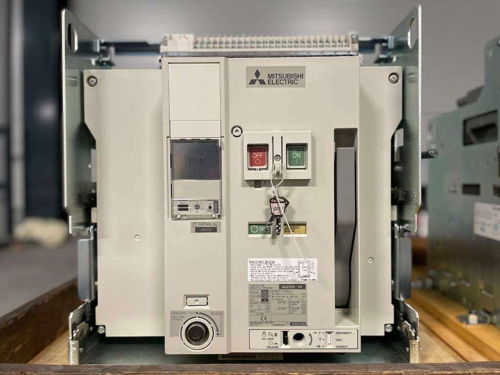 Mitsubishi Circuit breaker 2500A - AE2500-SW 3P - DPX-12648 Photo 1