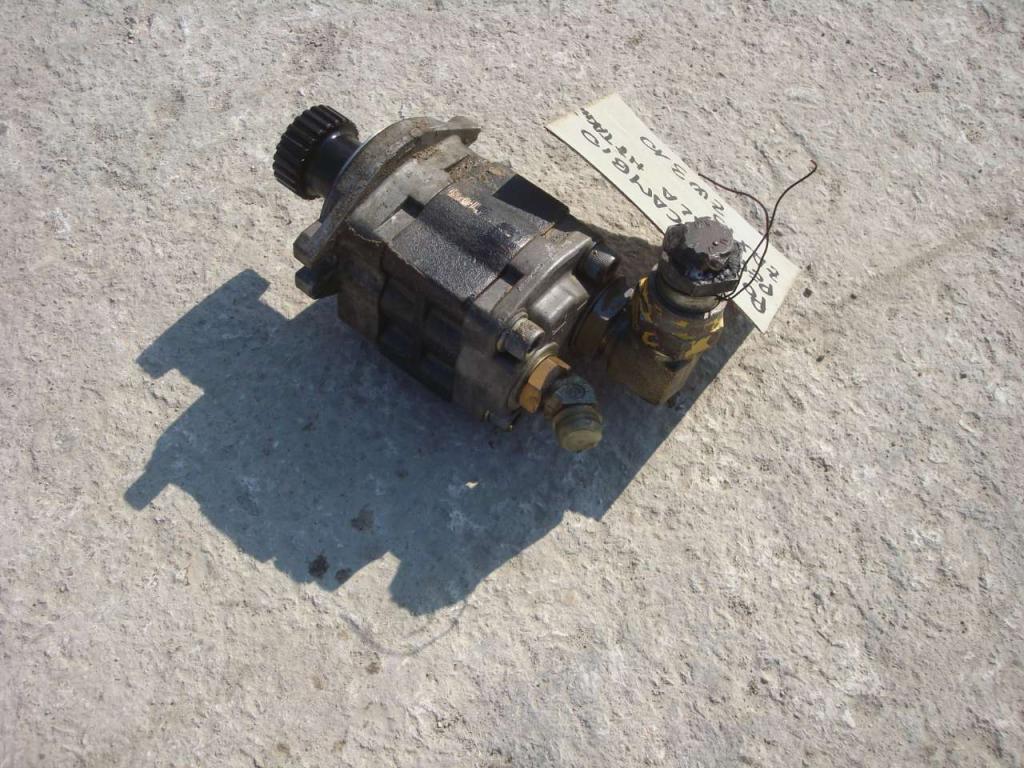 Transmission hydraulic pump for Hitachi ZW310 Photo 2