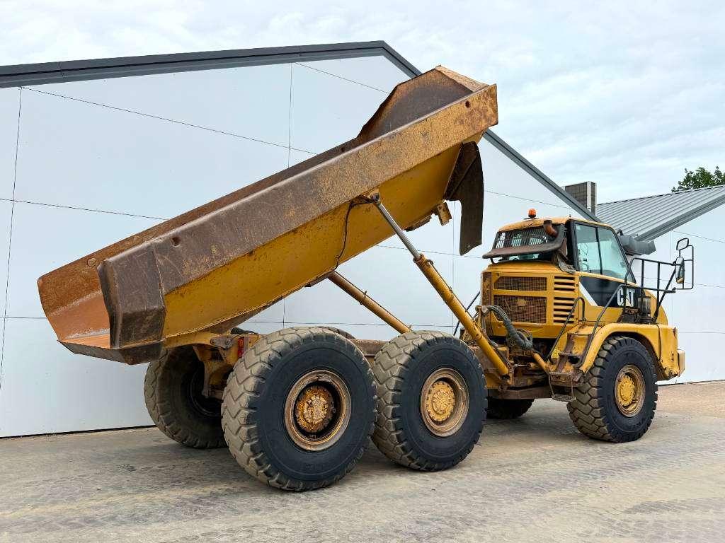 Caterpillar 725 - Automatic Greasing / Body Heating Photo 19