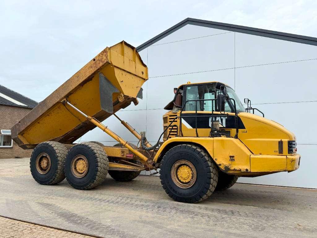Caterpillar 725 - Automatic Greasing / Body Heating Photo 21