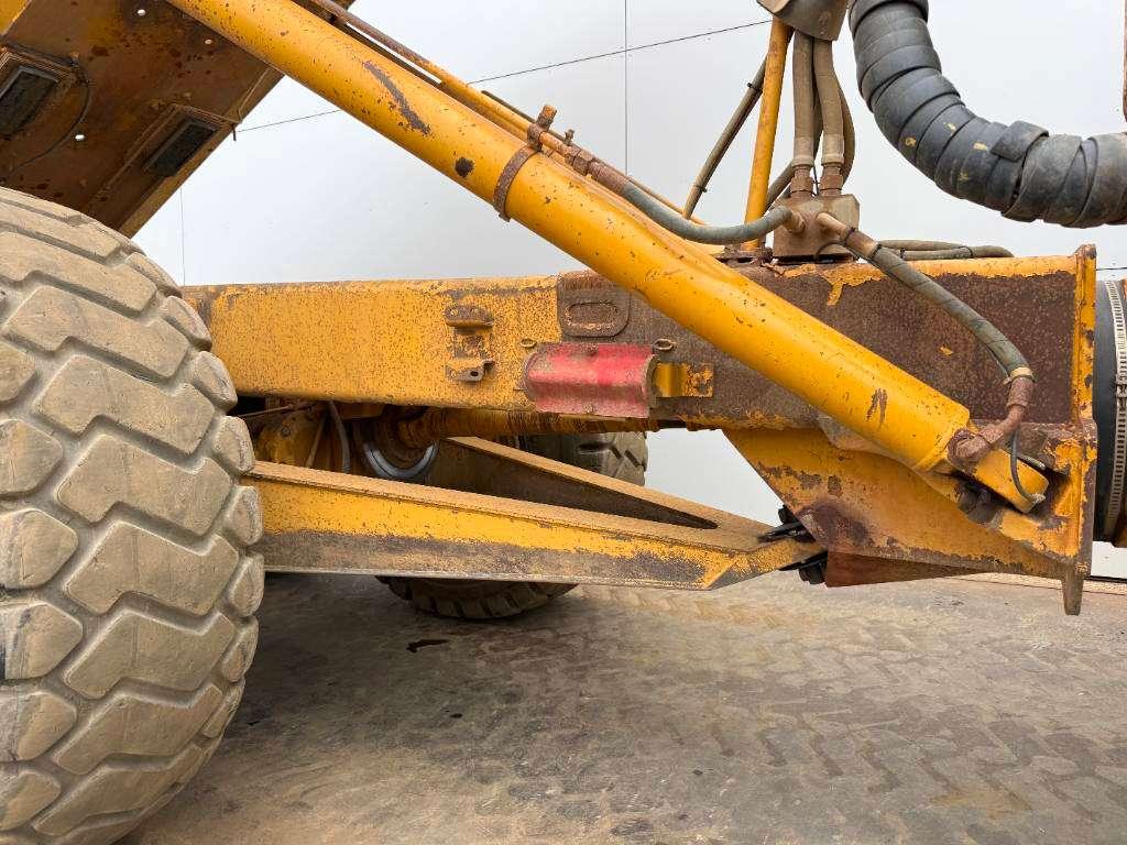 Caterpillar 725 - Automatic Greasing / Body Heating Photo 26