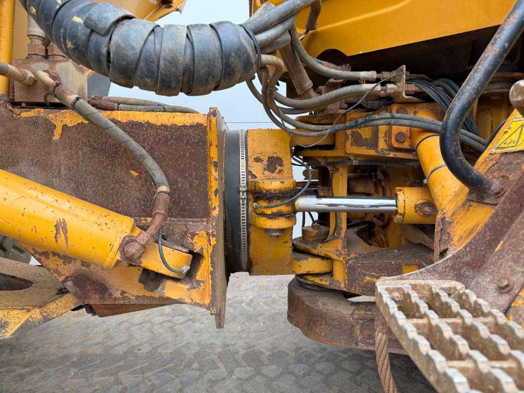 Caterpillar 725 - Automatic Greasing / Body Heating Photo 27