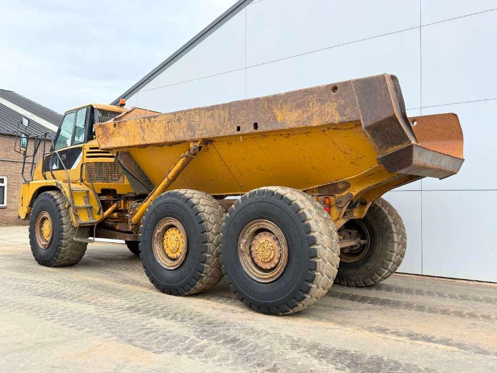 Caterpillar 725 - Automatic Greasing / Body Heating Photo 3