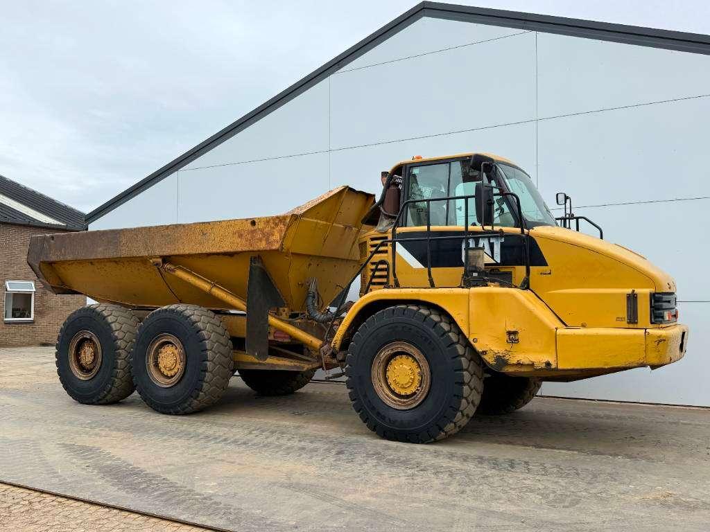 Caterpillar 725 - Automatic Greasing / Body Heating Photo 7