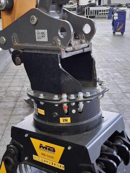 Demolition crusher Photo 2