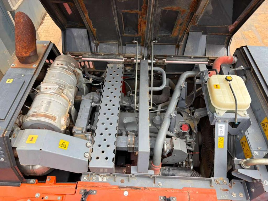 Hitachi ZX300LCN-6 Photo 27