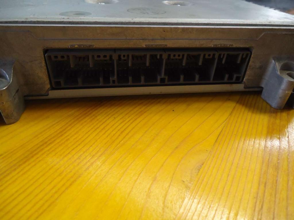 Junction box for Hitachi ZW310 Photo 3