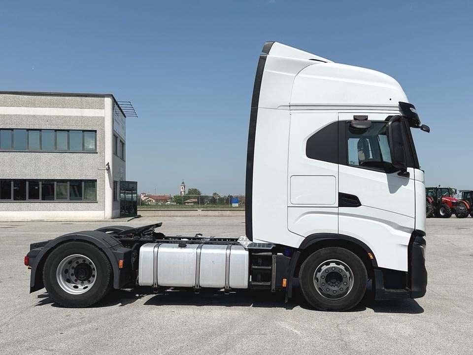 Iveco S-WAY 490 4x2 Photo 21