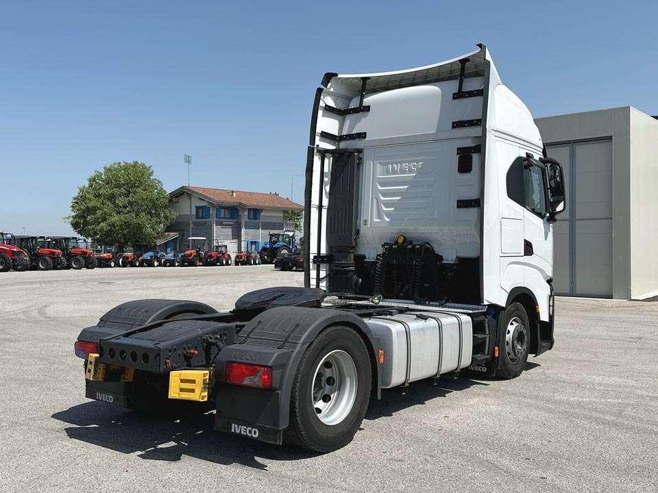 Iveco S-WAY 490 4x2 Photo 22