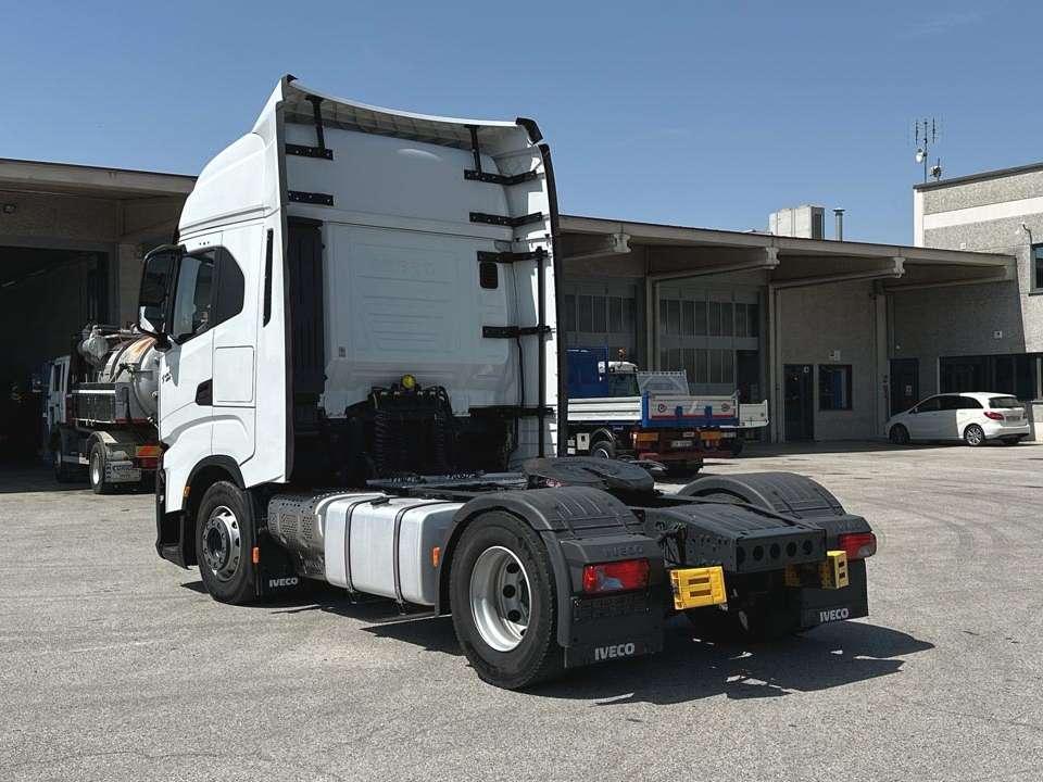 Iveco S-WAY 490 4x2 Photo 3