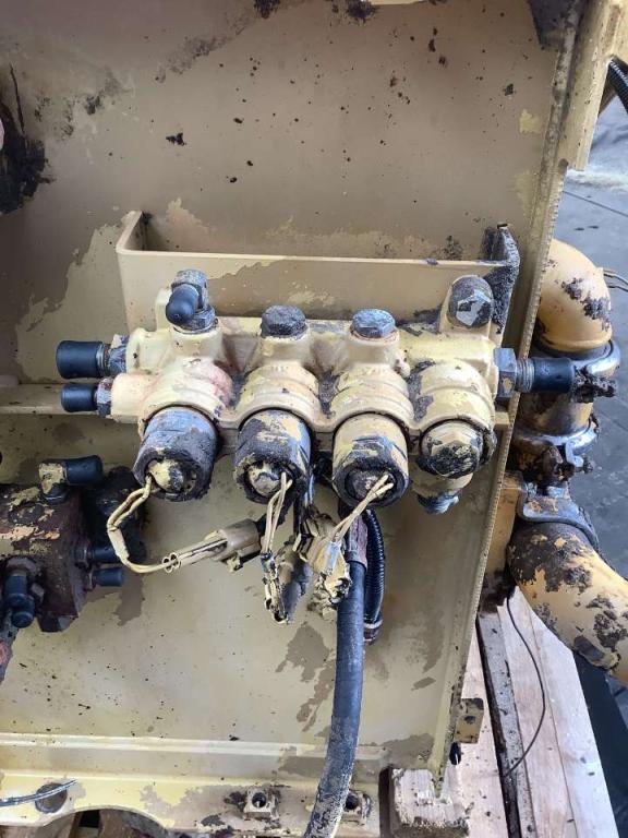 Oil tank for Fiat Hitachi FH 400 Photo 10