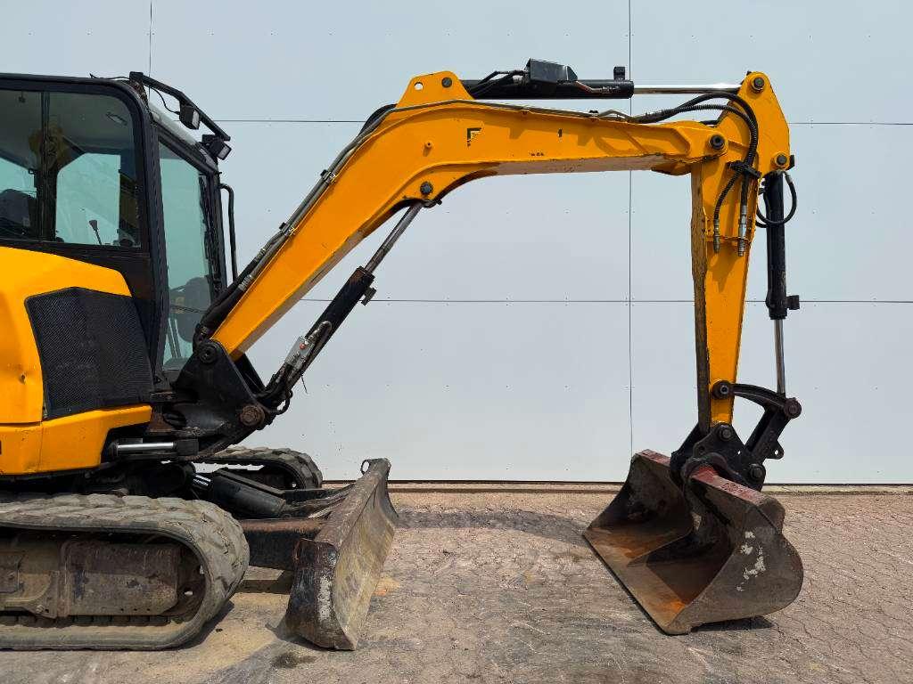 JCB 48Z-1 - Hammer Lines / Quick Coupler Photo 13