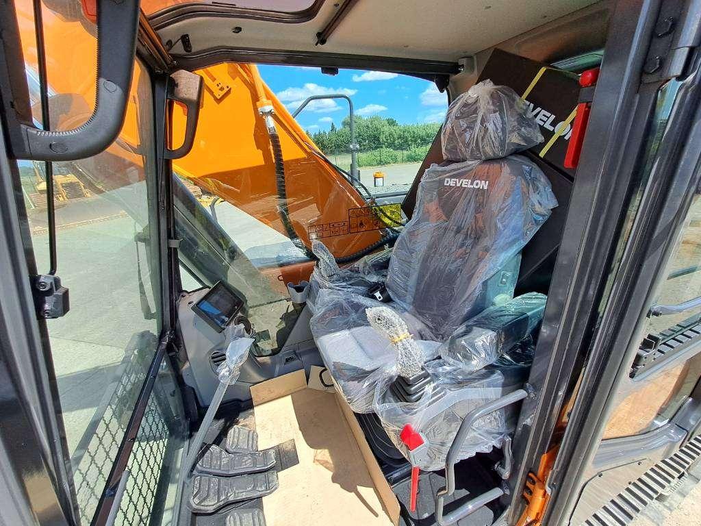 Doosan DX225LC-7M (UNUSED - Multiple Units Available) Photo 23