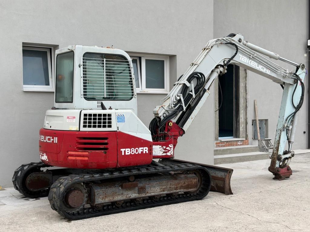 Takeuchi TB80 FR Photo 3