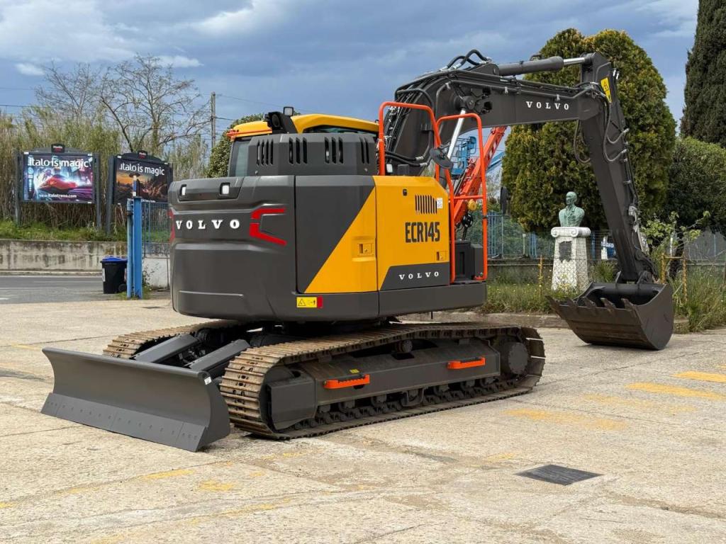 Volvo ECR145FL5 Photo 5