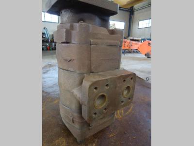 Power steering pump for Fiat Allis FR35 - CODICE 73073493 sold by OLM 90 Srl