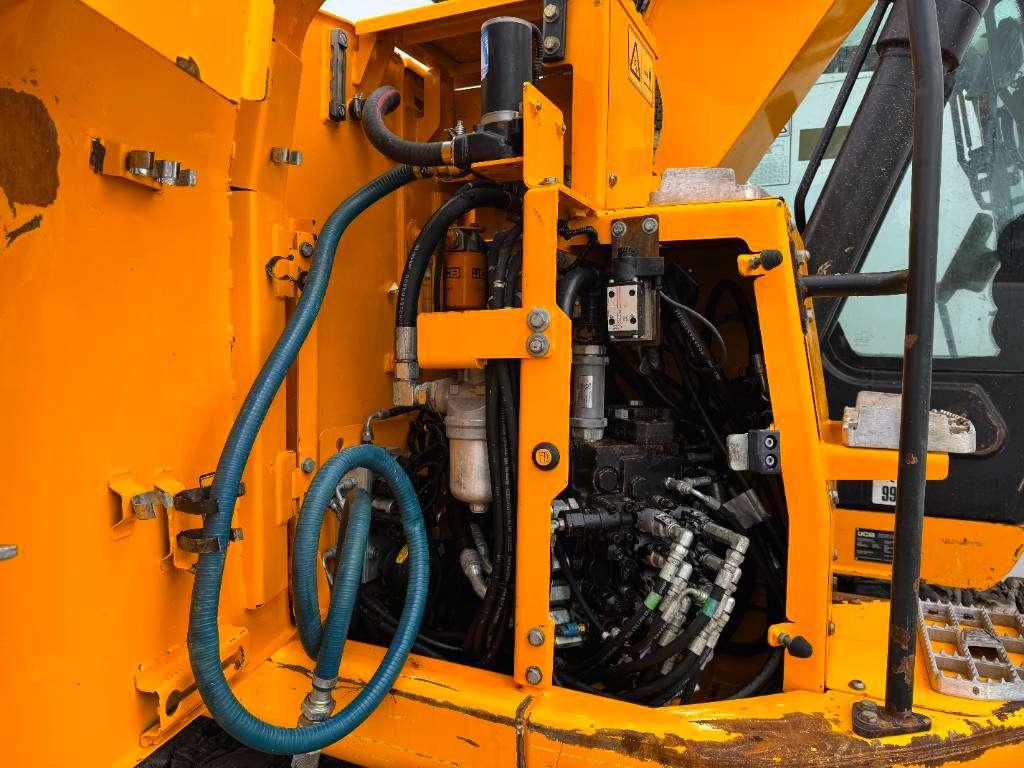 JCB JZ141LC - Automatic Greasing / Quick Coupler Photo 26