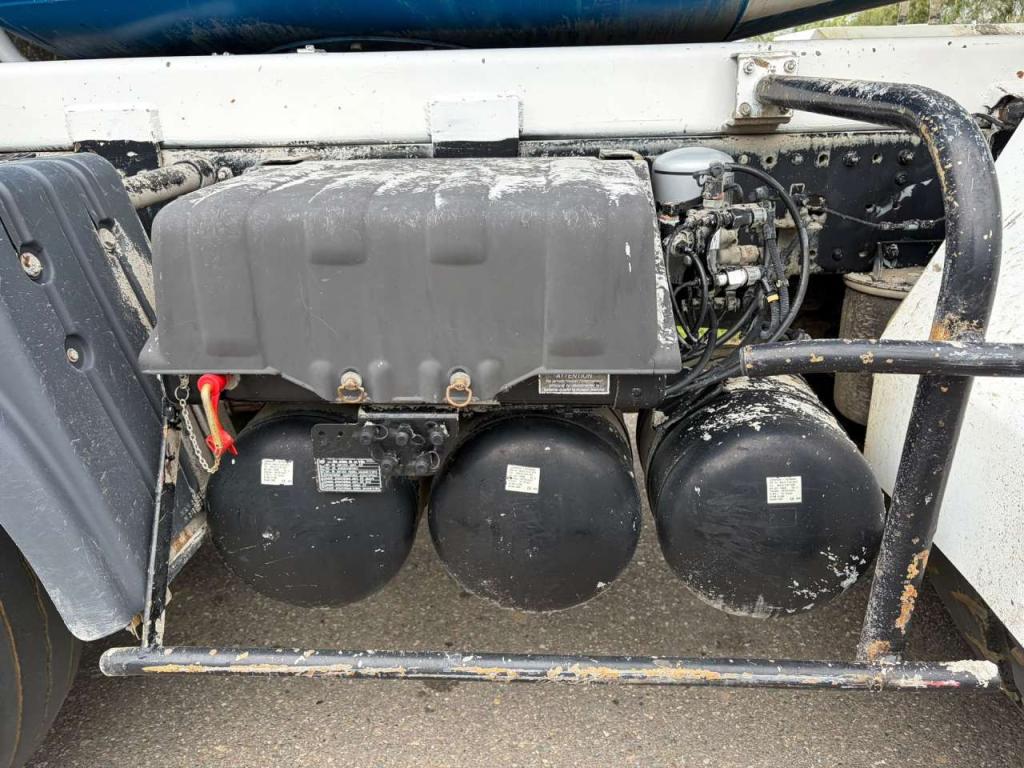 Man TGA 35.460 8x4 Concrete Mixer Photo 28