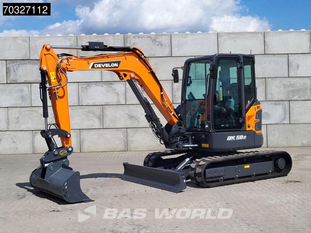 Develon DX50 Z-7 A/C -  Buckets Photo 2