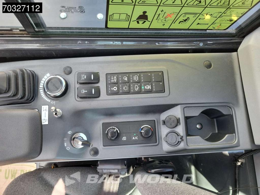 Develon DX50 Z-7 A/C -  Buckets Photo 26