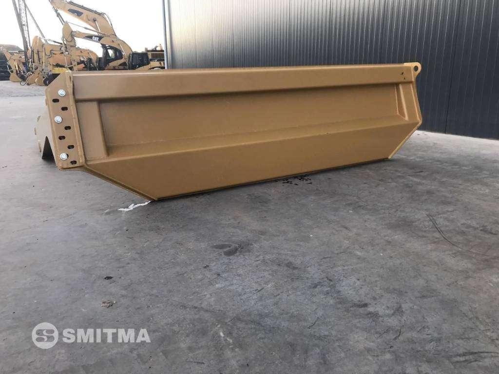 Rear hatch for Caterpillar 730 Photo 4