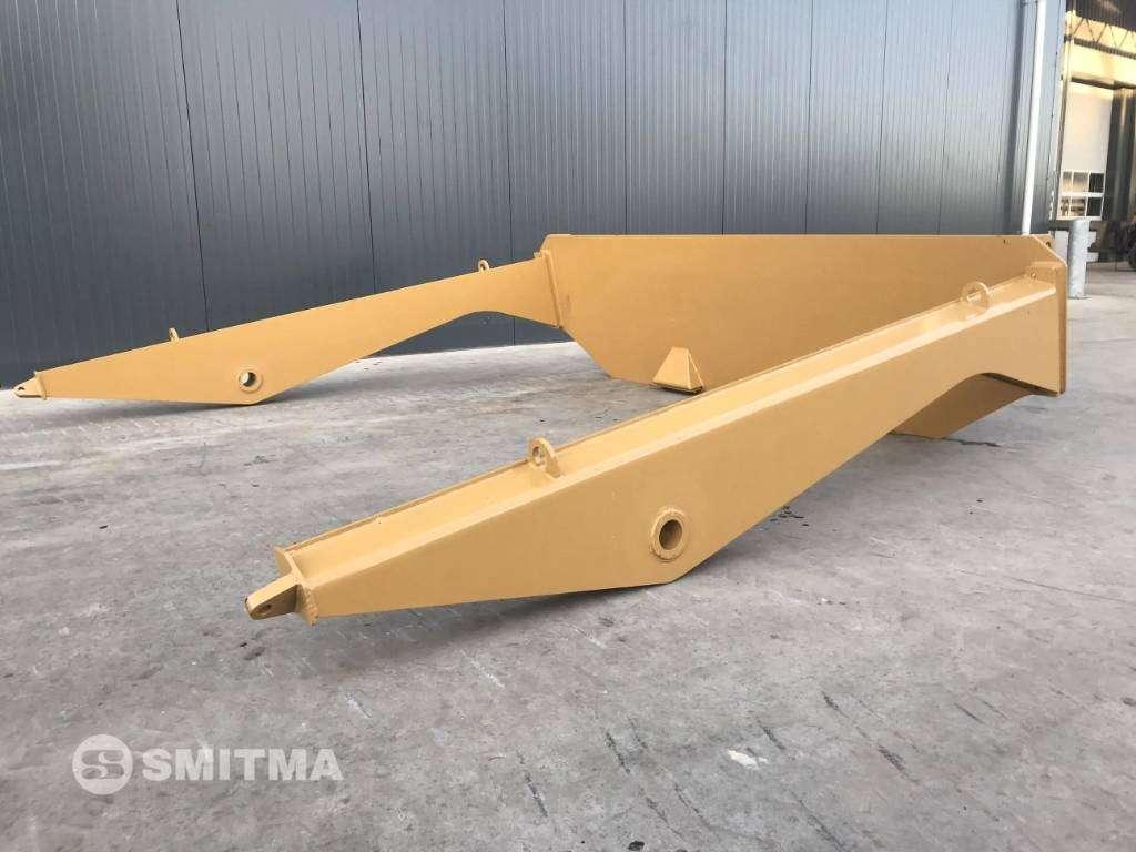 Rear hatch for Caterpillar 730 Photo 6