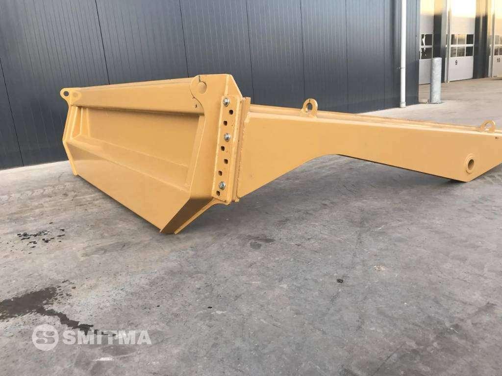 Rear hatch for Caterpillar 730 Photo 8