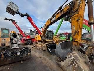 JCB JS220NLC Photo 2