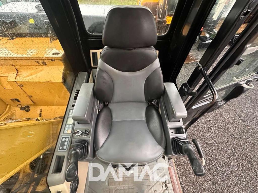 Caterpillar 311CU Photo 12