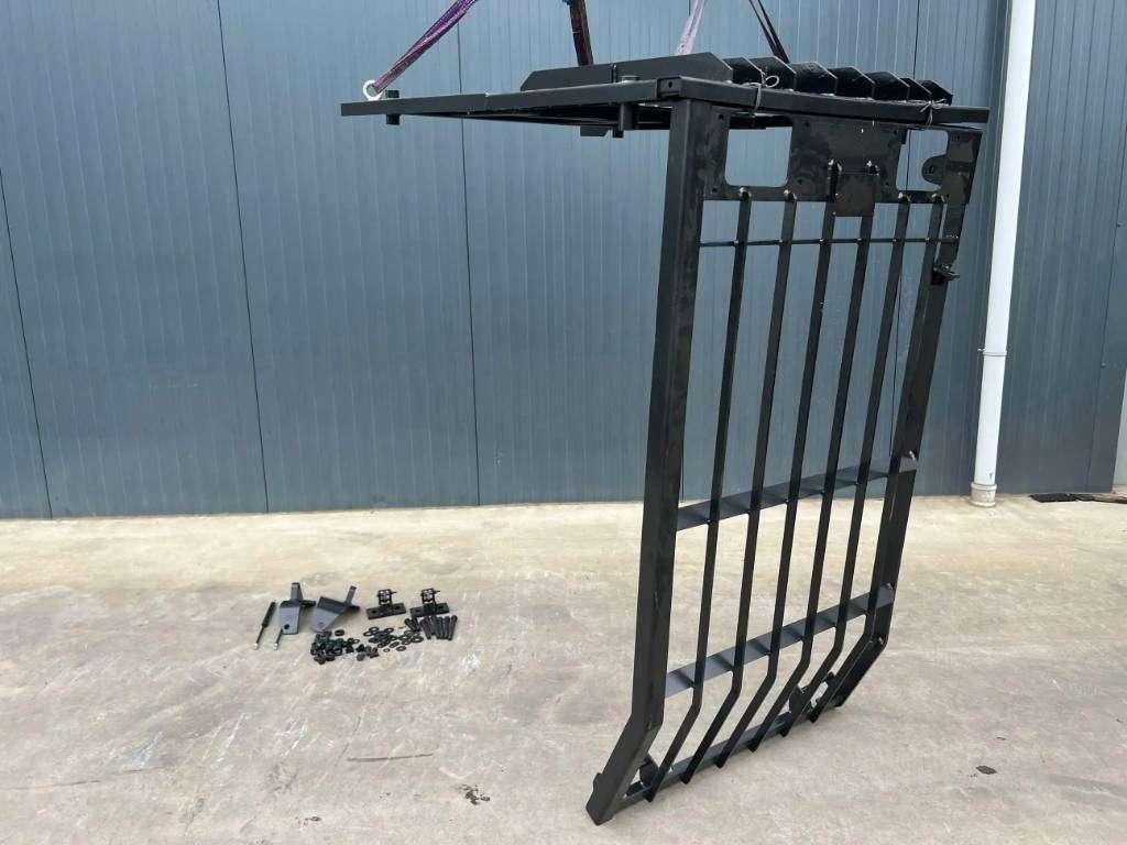 Caterpillar 345C Guard Photo 2