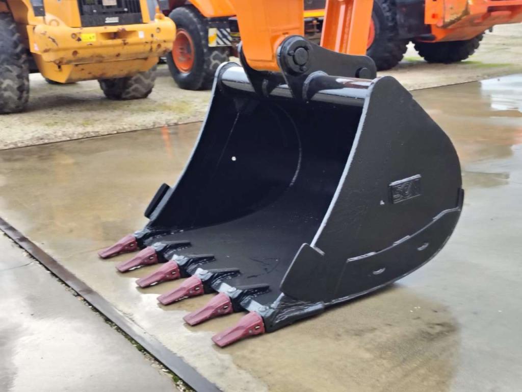 Hitachi ZX 210LCN-6 M Photo 20