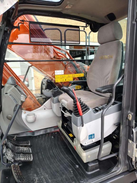 Hitachi ZX 210LCN-6 M Photo 23