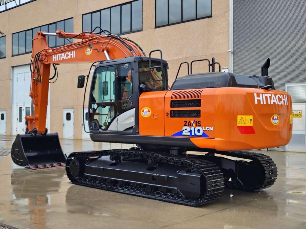Hitachi ZX 210LCN-6 M Photo 3