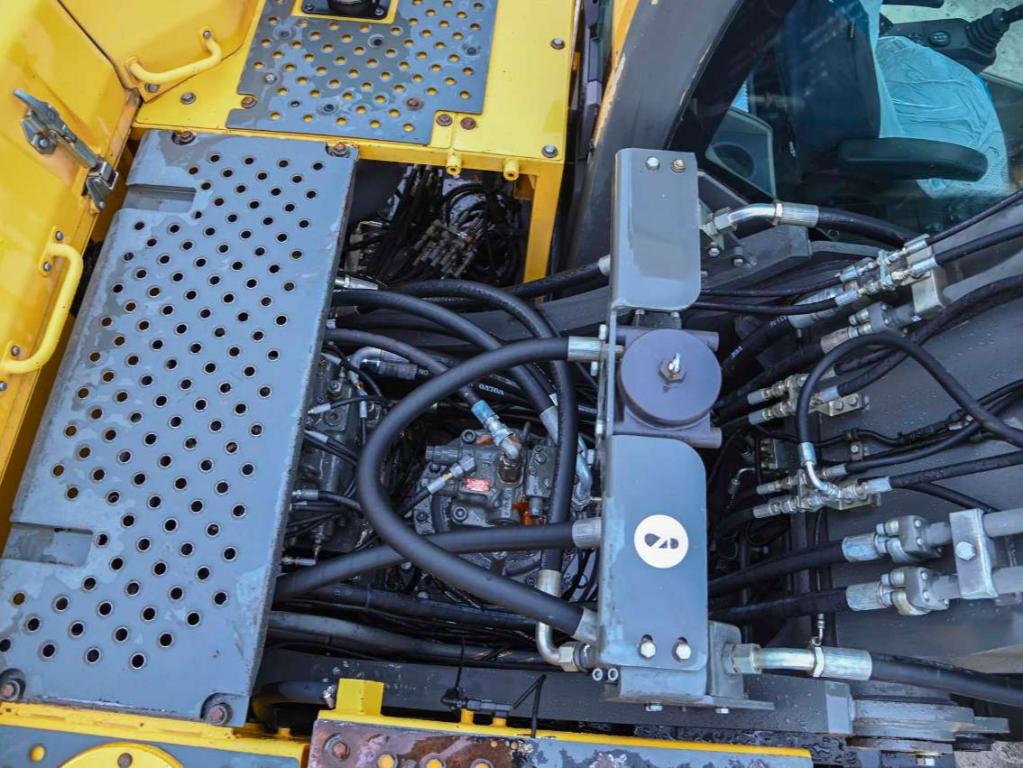 Volvo EC300D NL Photo 22