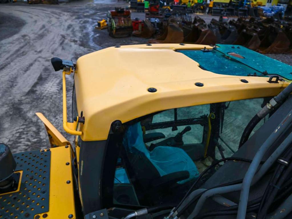Volvo EC300D NL Photo 23