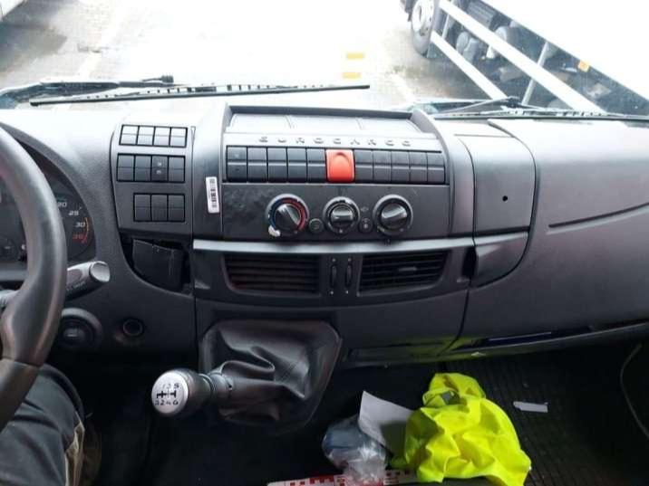Iveco EUROCARGO 100E19 Photo 12