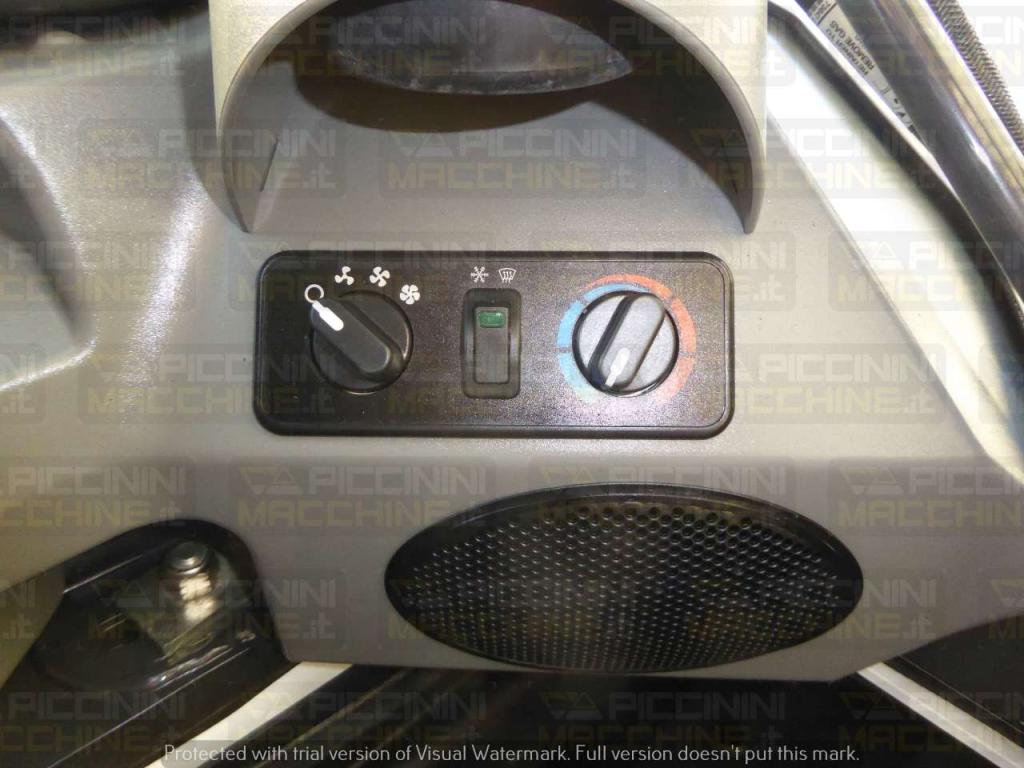 Bobcat S590 HF Photo 24