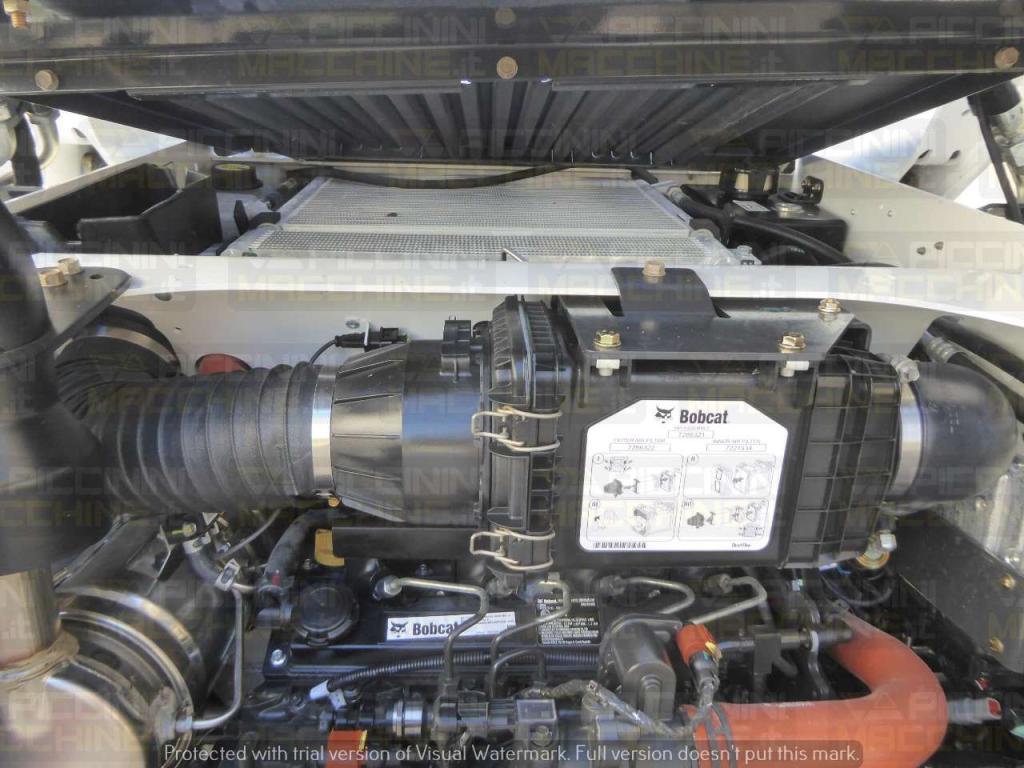 Bobcat S590 HF Photo 28