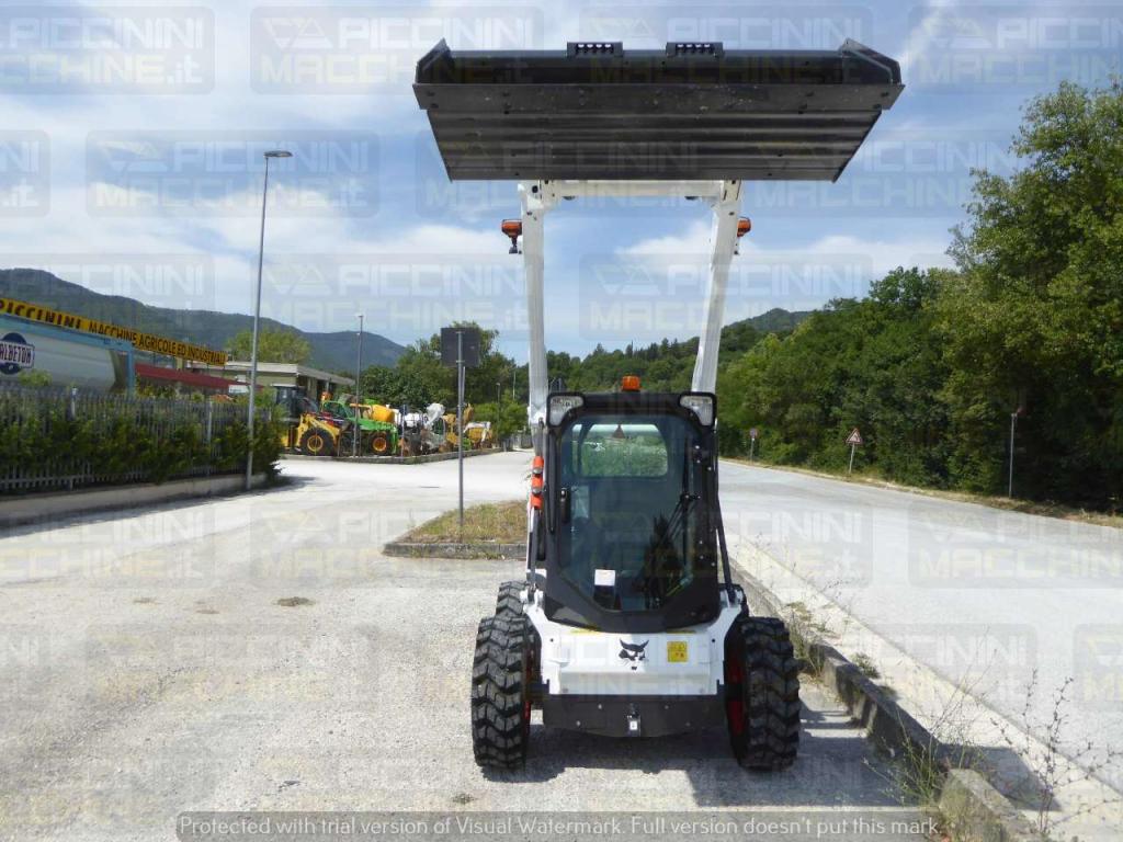 Bobcat S590 HF Photo 9