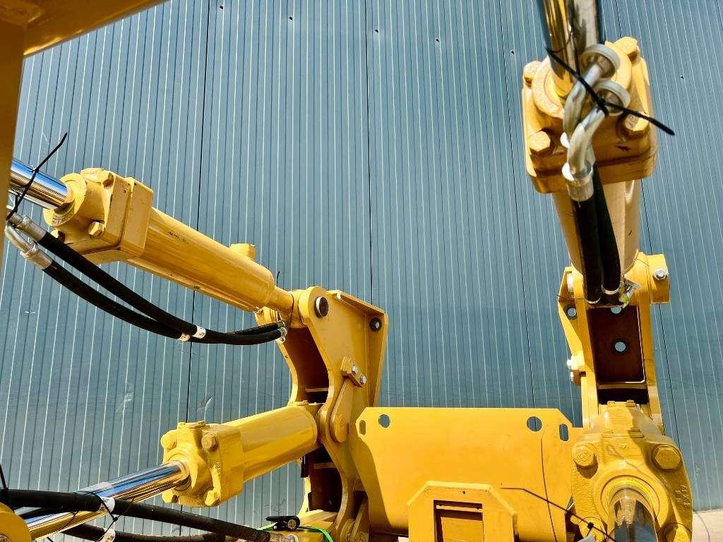 Caterpillar D7 / D7H / D7R SS Ripper Photo 9