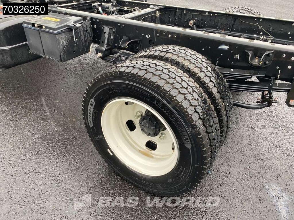 Isuzu P75 5.2 4X2 Photo 18